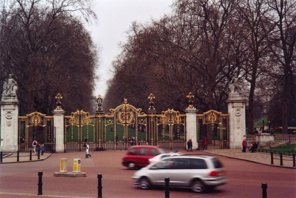 Gate